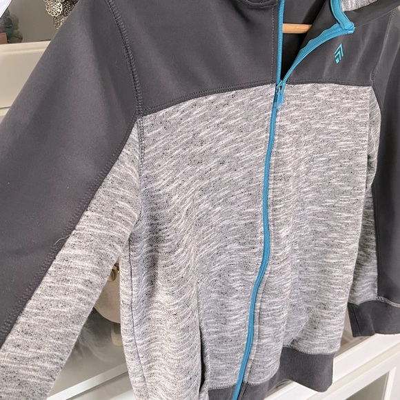 Urban Kids Grey size medium Hoodie - Picture 4 of 6